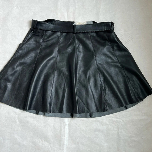 House of Harlow 1960  vegan leather skirt Black Skater Mini Belt & Buckle Sz L - Picture 4 of 9